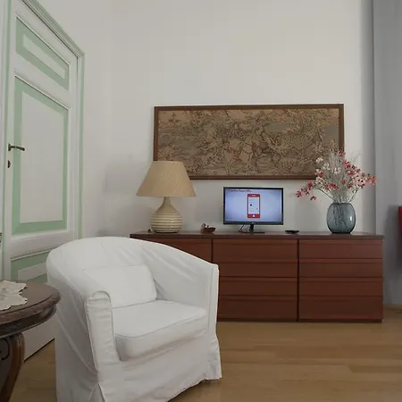 Apartament House Paganica *