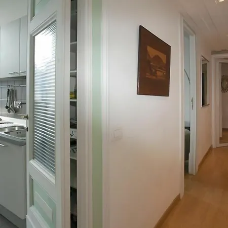 Apartament House Paganica